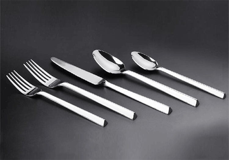 不锈钢餐具的清洁这几点很重要，最后一点可能会影响你的健康